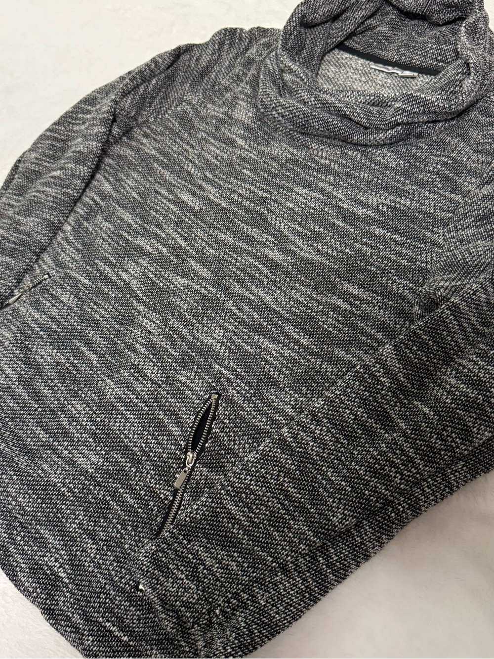 Croft & Barrow Women’s Medium Cowl Neck Pullover Black White Marled Zip Pockets